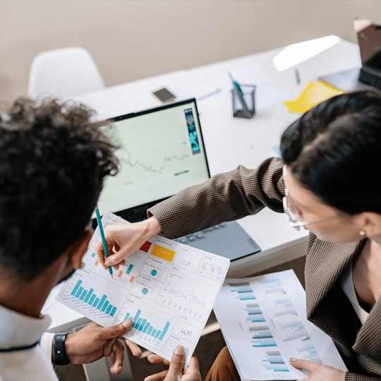 Luxen Verix crypto investment experts team